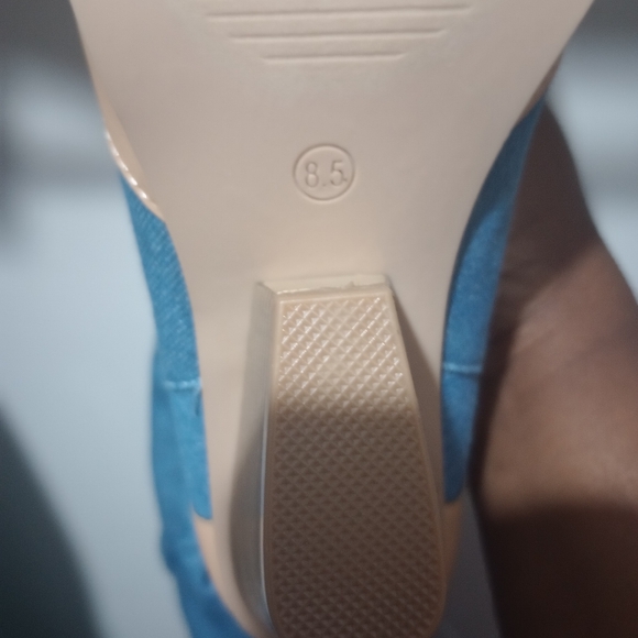 Sold JEANS - DENIM - BOOTS by CAPE ROBBIN - Picture 6 of 6